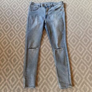 H&M Curvy High Waisted Distressed Jegging Size 12